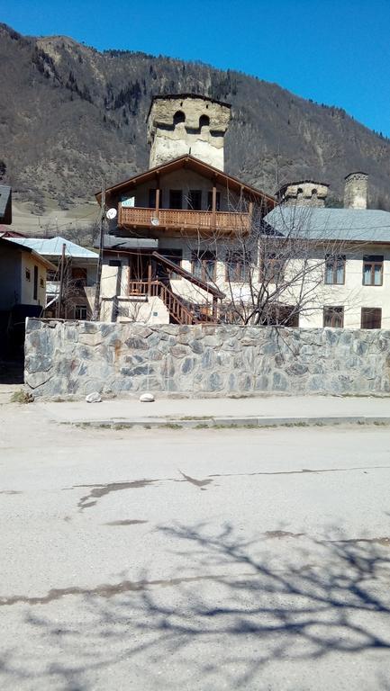 N&N Guest House Mestia Kültér fotó
